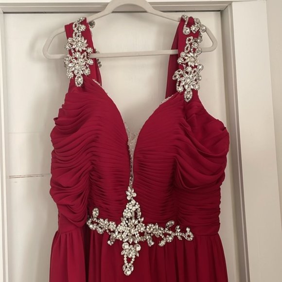 RED Formal Gown with Rhinestones Fabric sleeveless - Picture 1 of 12